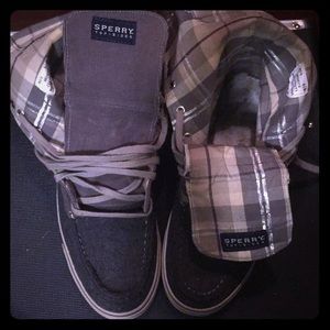 Sperry women’s 6 1/2 no innersoles  high tops